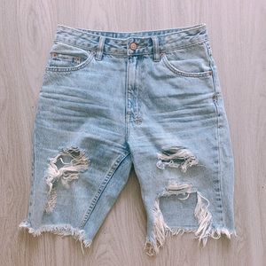 Barney’s New York jeans short